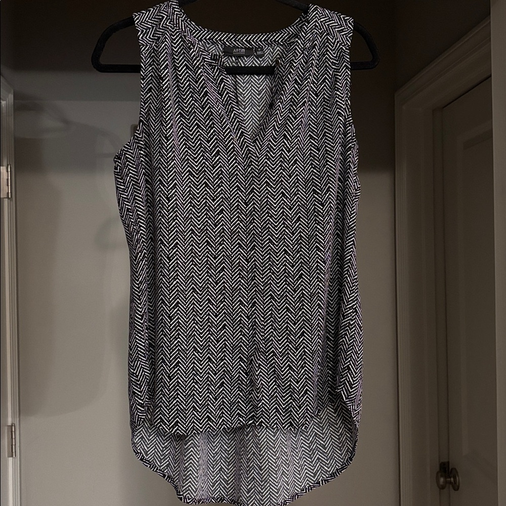 Essentials Monochrome Chevron Women's Blouse